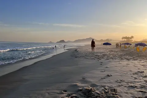 Strand von Barra da Tijuca am frühen Morgen