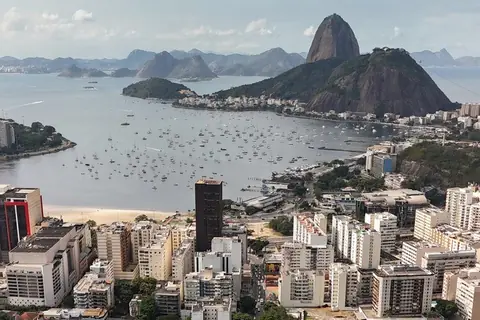 Die Botafogo-Bucht und der Zuckerhut von oben