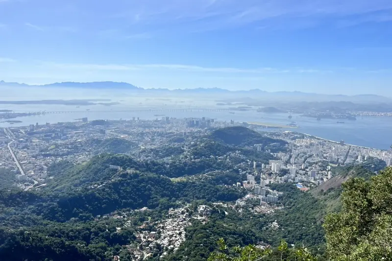 Vista dal Corcovado sulla città e sulla baia di Guanabara